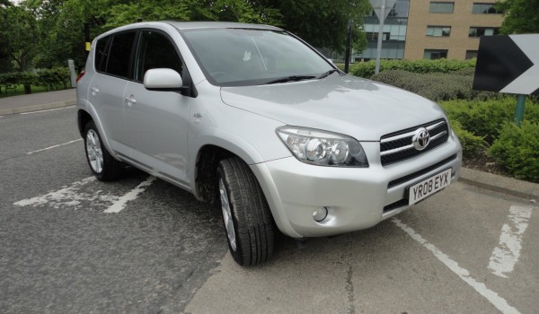Toyota RAV4 2.2 D-4D T180
