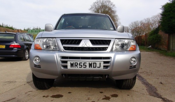 MITSUBISHI SHOGUN 3.2 DI-D Elegance 5dr Auto